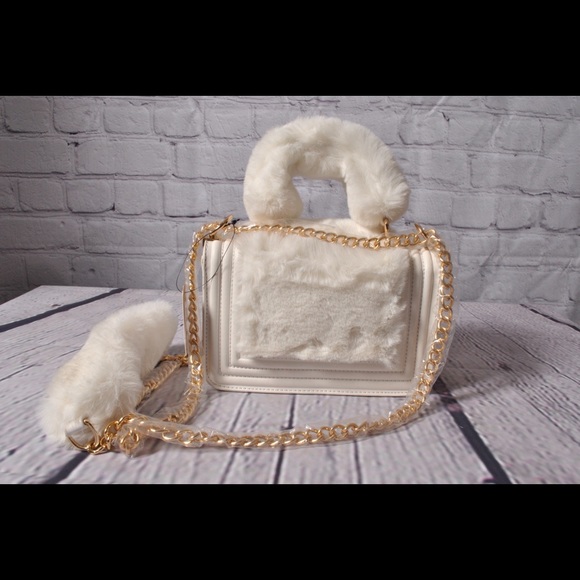 NWT Faux Fur White Mixed Metal Clutch - Picture 4 of 11
